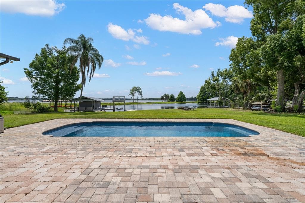 4931 DORA DRIVE photo 7