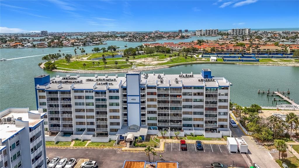 450 TREASURE ISLAND CAUSEWAY 111 photo 6