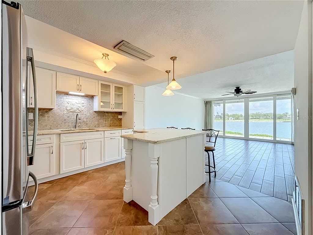 450 TREASURE ISLAND CAUSEWAY 111 photo 16