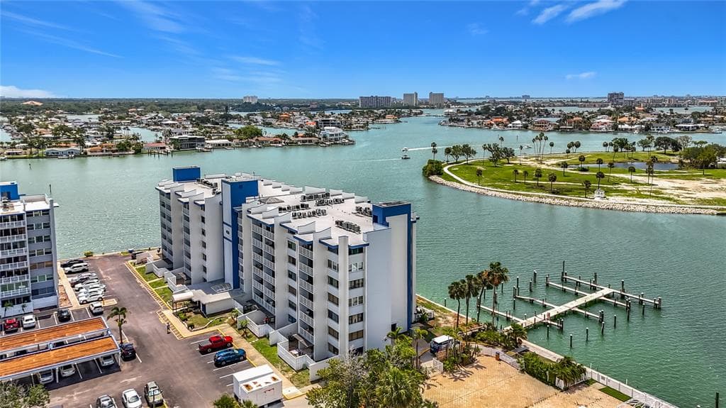 450 TREASURE ISLAND CAUSEWAY 111 photo 1