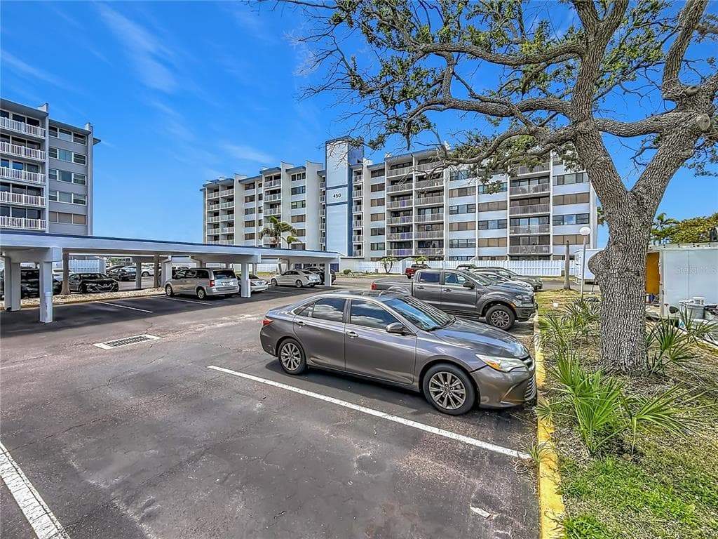 450 TREASURE ISLAND CAUSEWAY 111 photo 9