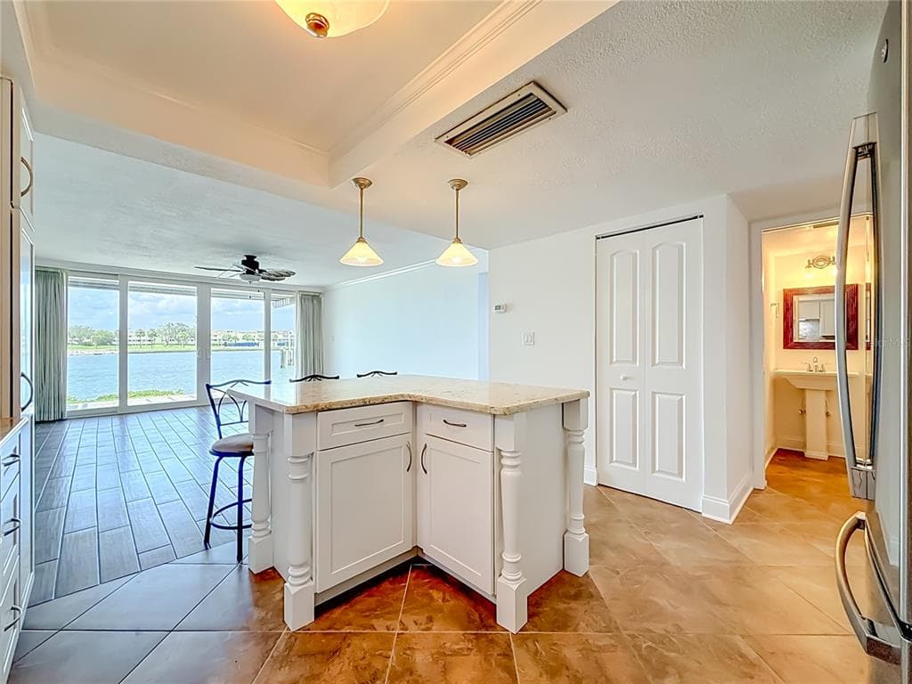 450 TREASURE ISLAND CAUSEWAY 111 photo 19