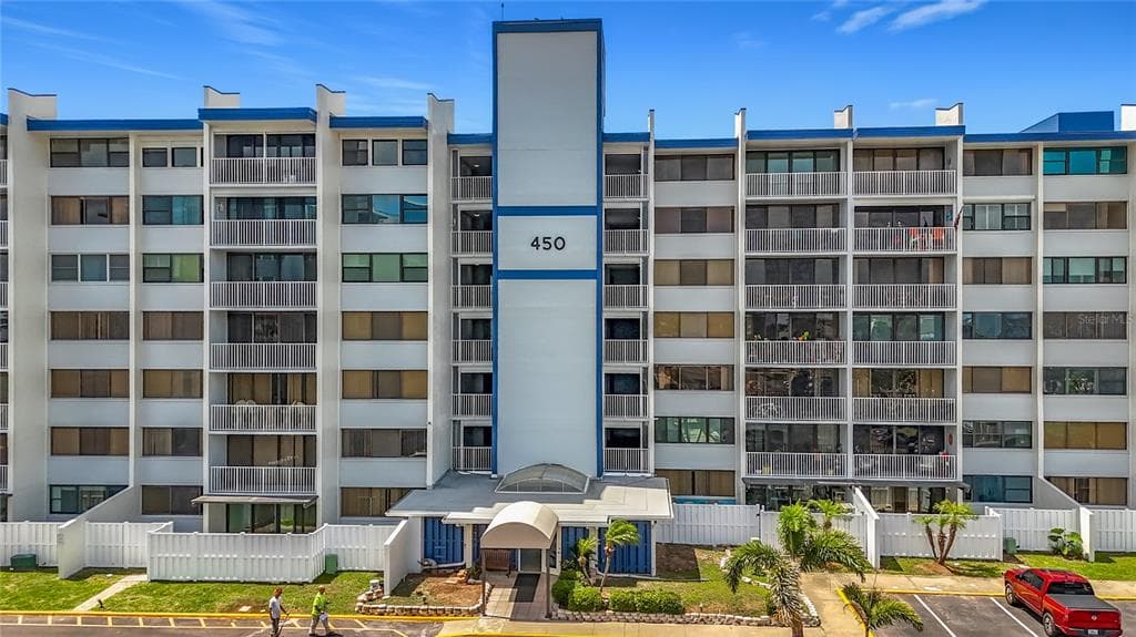 450 TREASURE ISLAND CAUSEWAY 111 photo 8