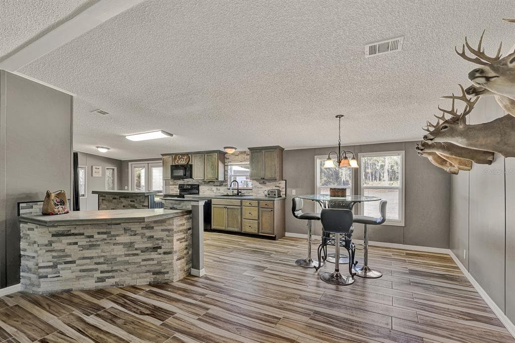 141 WOODS ROAD photo 22