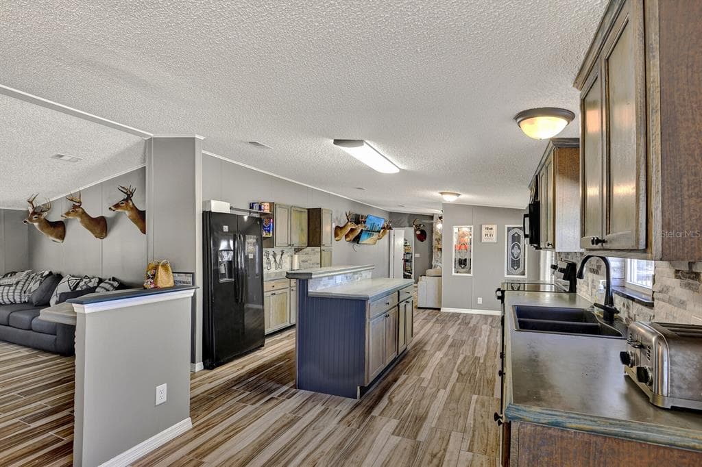 141 WOODS ROAD photo 25