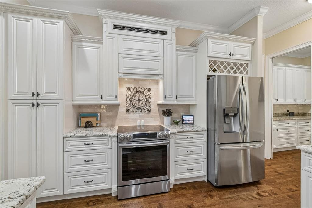 10035 REMINGTON DRIVE photo 11
