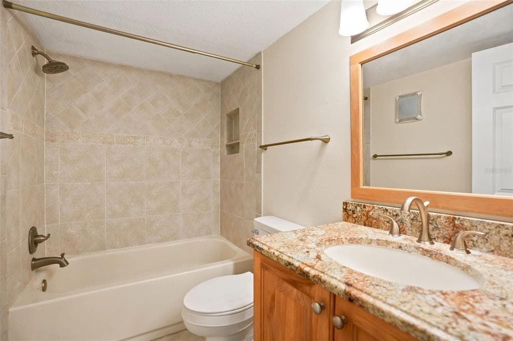90 S HIGHLAND AVENUE 1414 photo 20