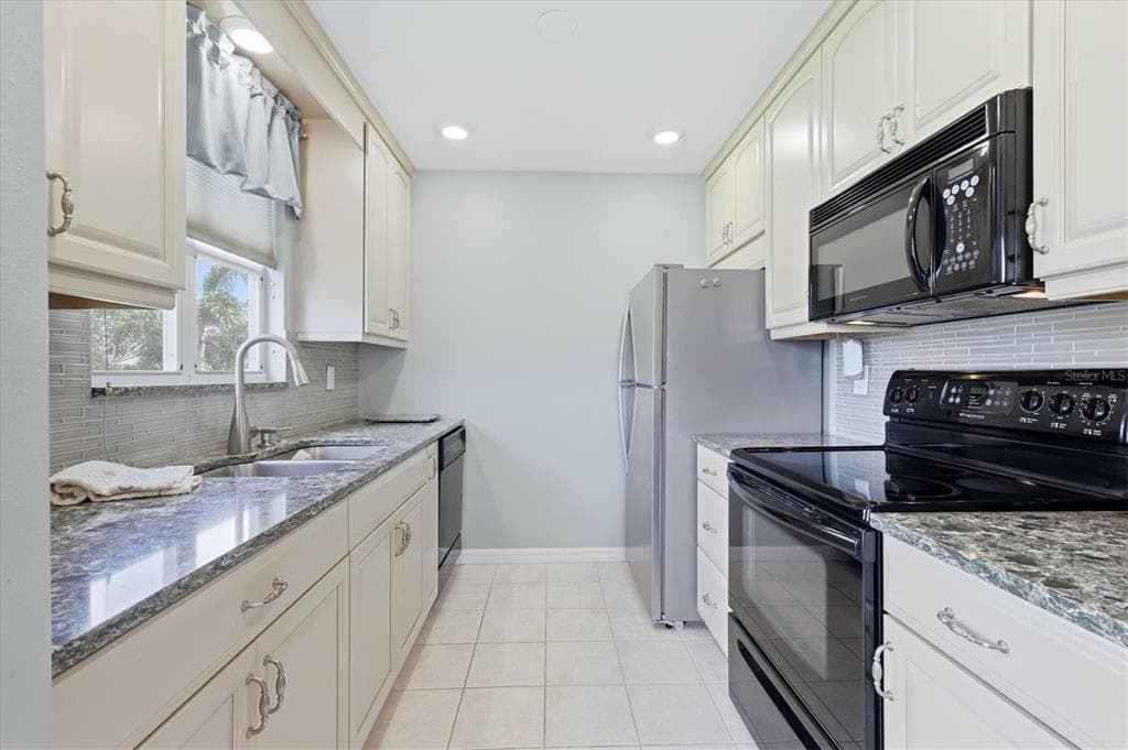 879 AUDUBON DRIVE 879 photo 16