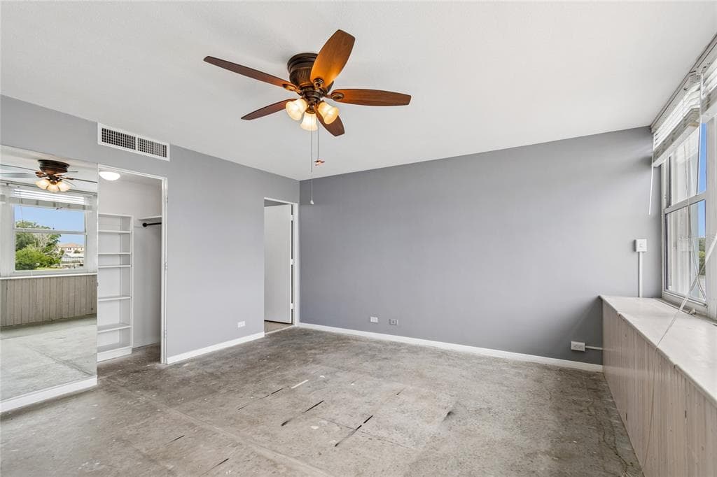 1365 N SNELL ISLE BOULEVARD NE 2E photo 17