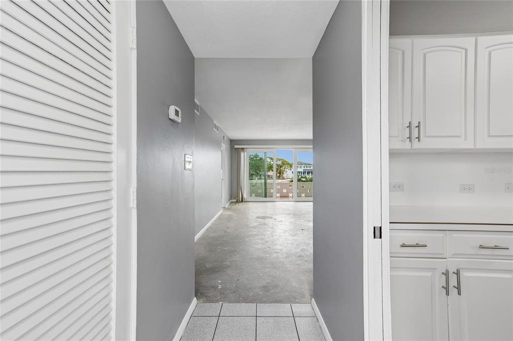 1365 N SNELL ISLE BOULEVARD NE 2E photo 4