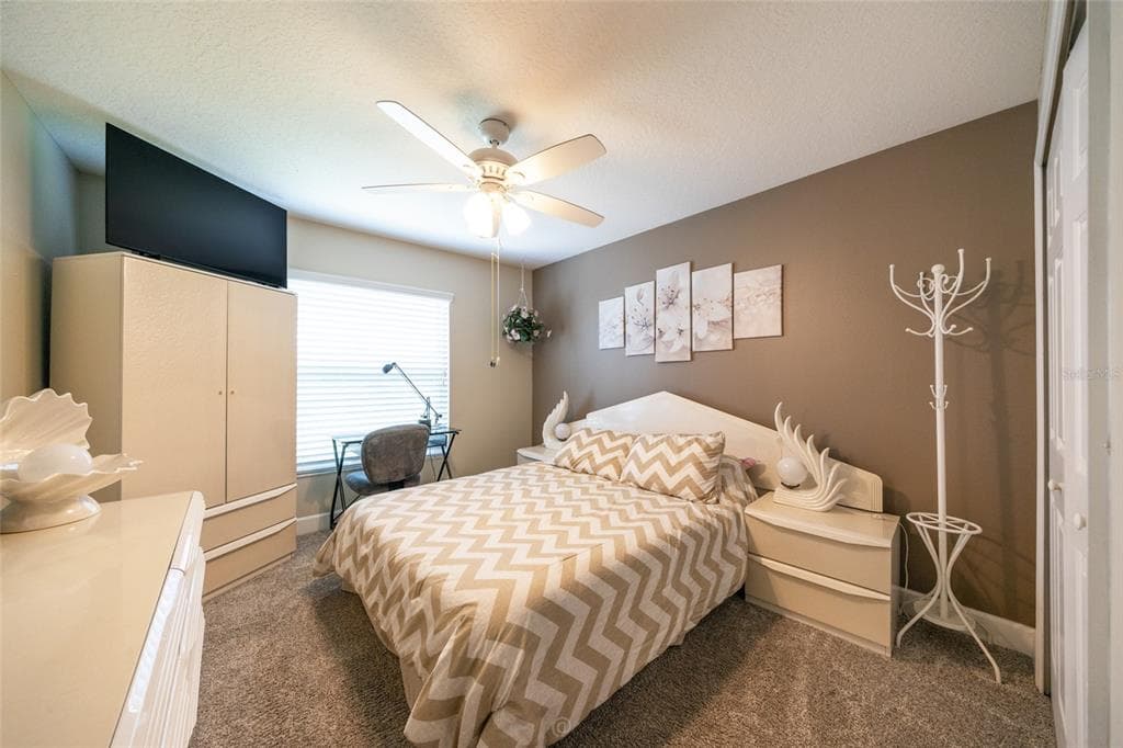 18 MOUNT VERNON LANE photo 22