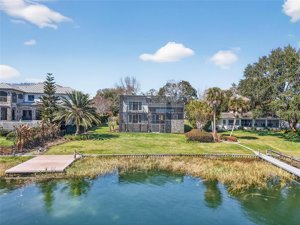 1535 SUNSET CIRCLE photo 8