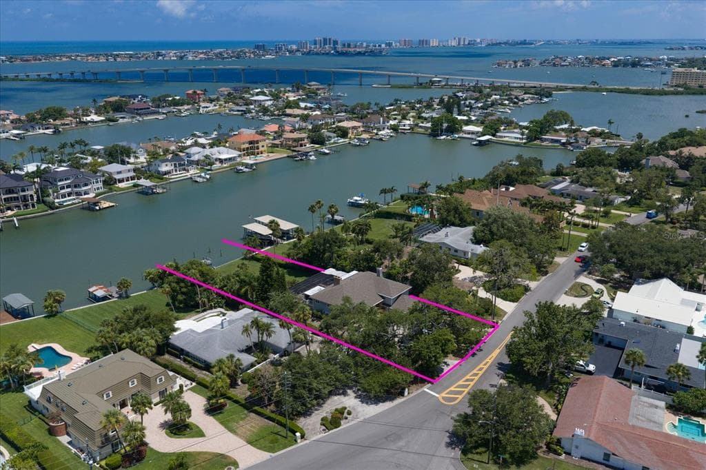 220 HARBOR VIEW LANE photo 3