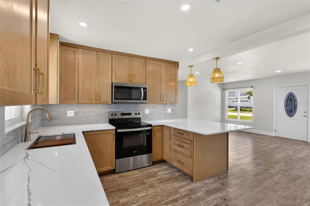 10451 MARION STREET photo 15
