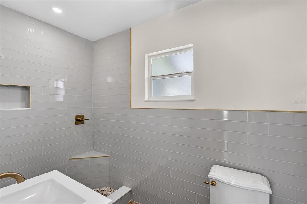 10451 MARION STREET photo 25