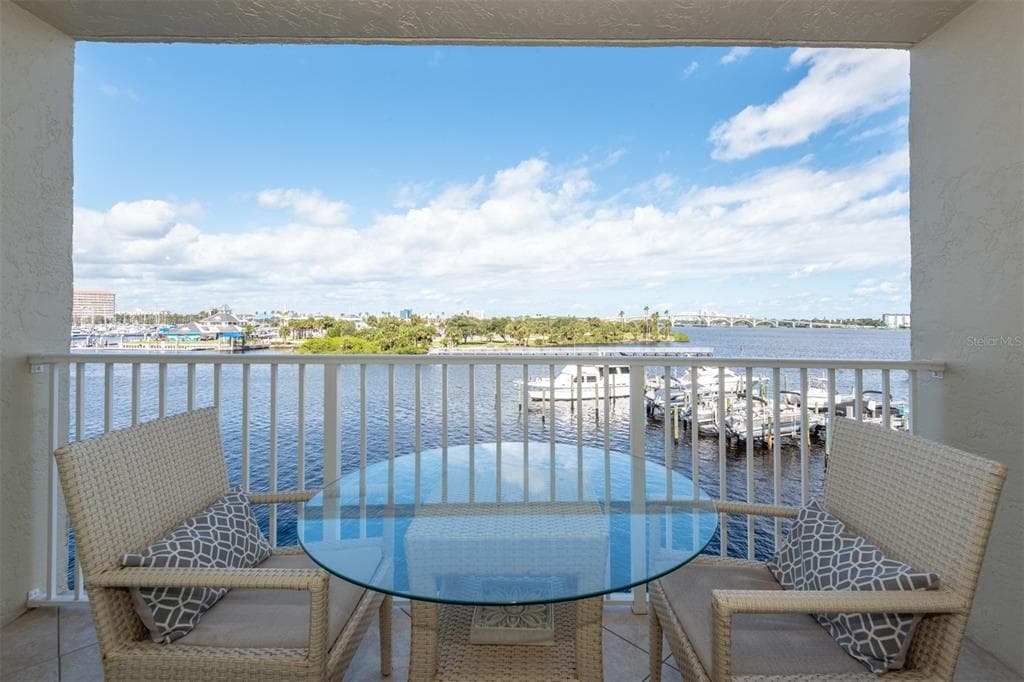 533 MARINA POINT DRIVE #533 2
