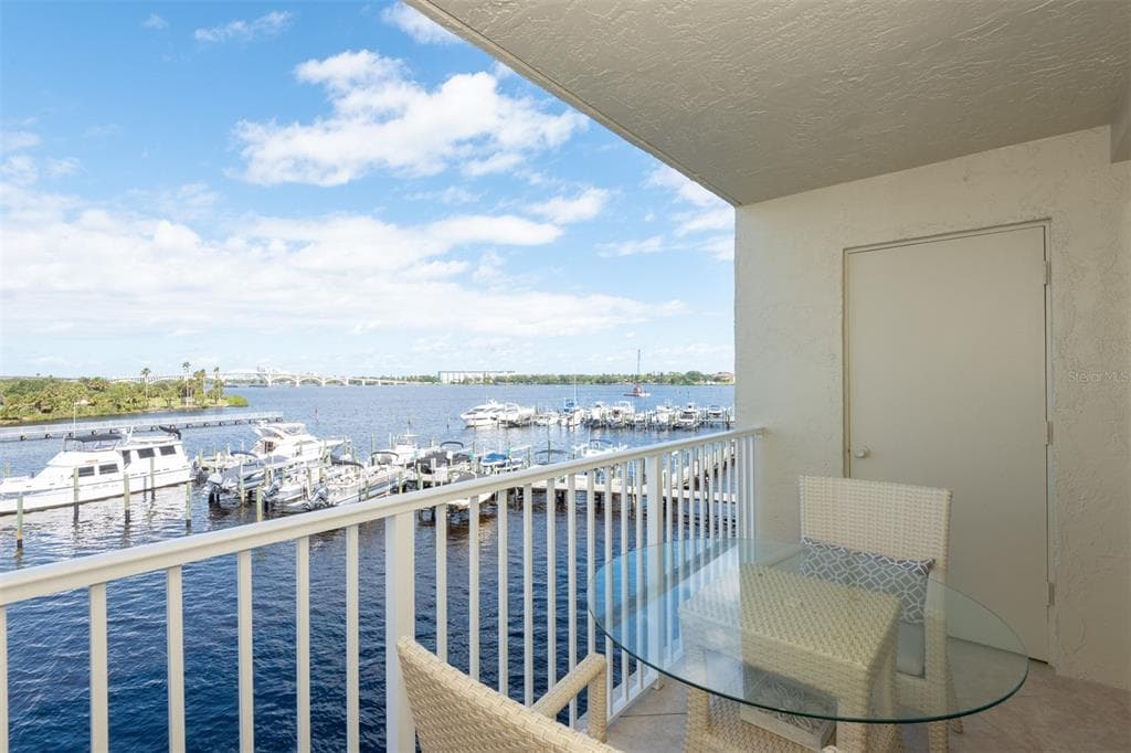 533 MARINA POINT DRIVE 533 photo 6