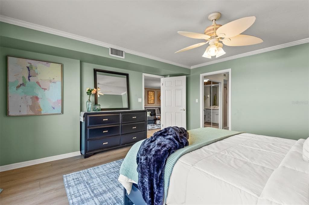 533 MARINA POINT DRIVE 533 photo 21