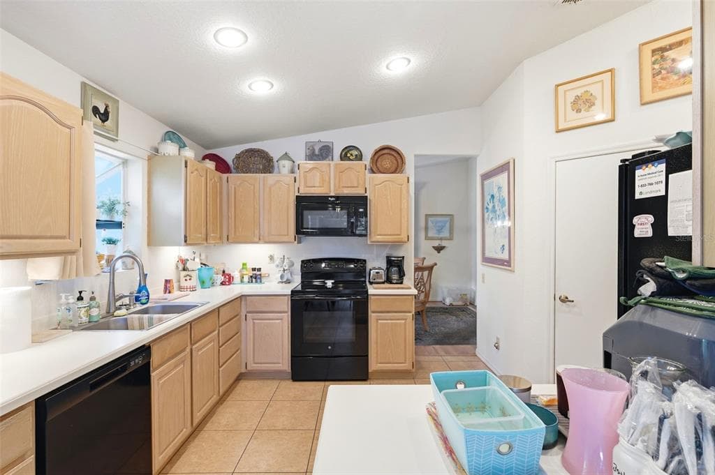 1469 RIVERDALE DRIVE photo 18