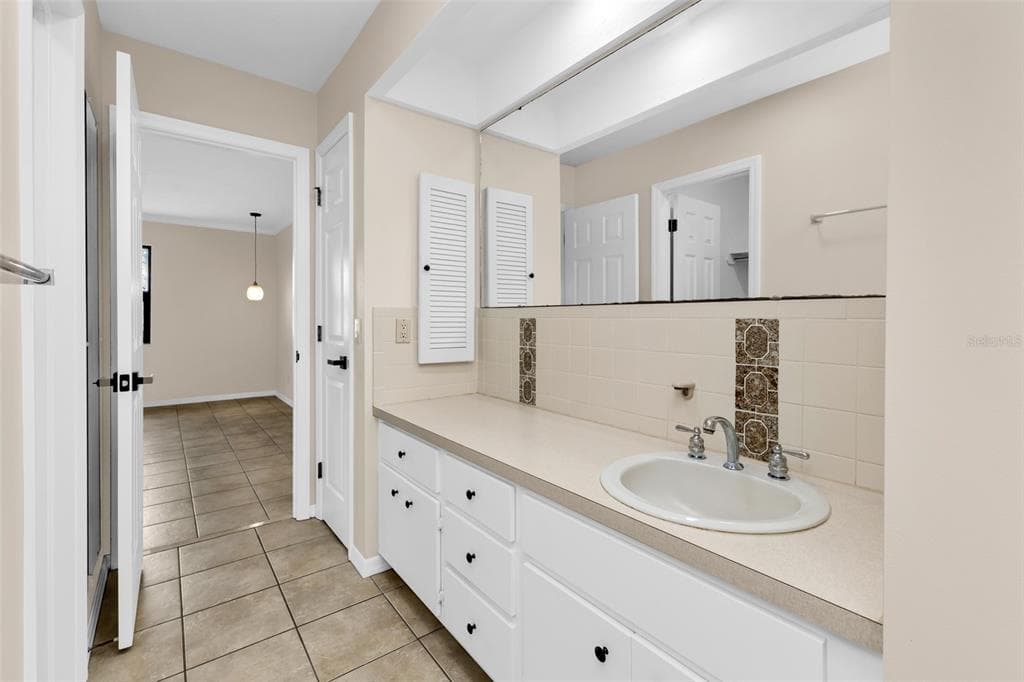 704 BIMINI LANE photo 14