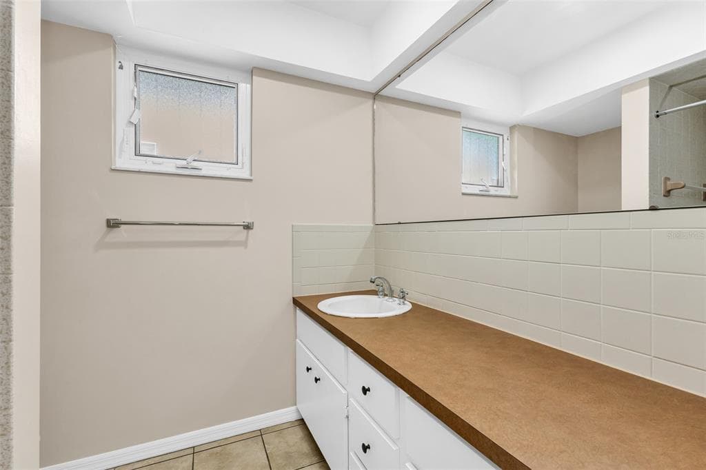 704 BIMINI LANE photo 18