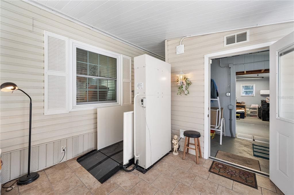 1610 REYNOLDS ROAD 333 photo 15