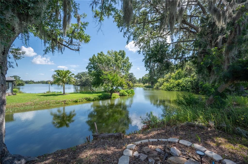 1610 REYNOLDS ROAD 333 photo 21