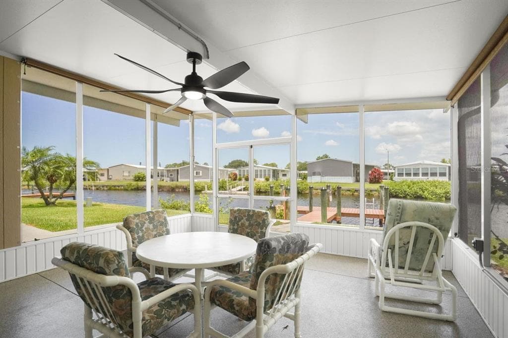 654 BLACKBURN BOULEVARD photo 6