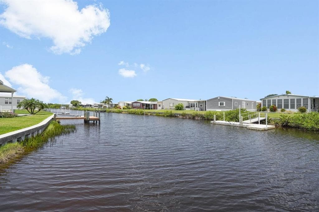 654 BLACKBURN BOULEVARD photo 7