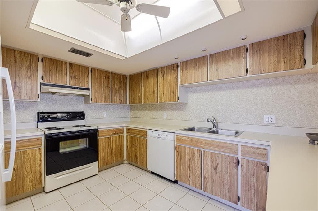 3280 SOUTHSHORE DRIVE 86C photo 17