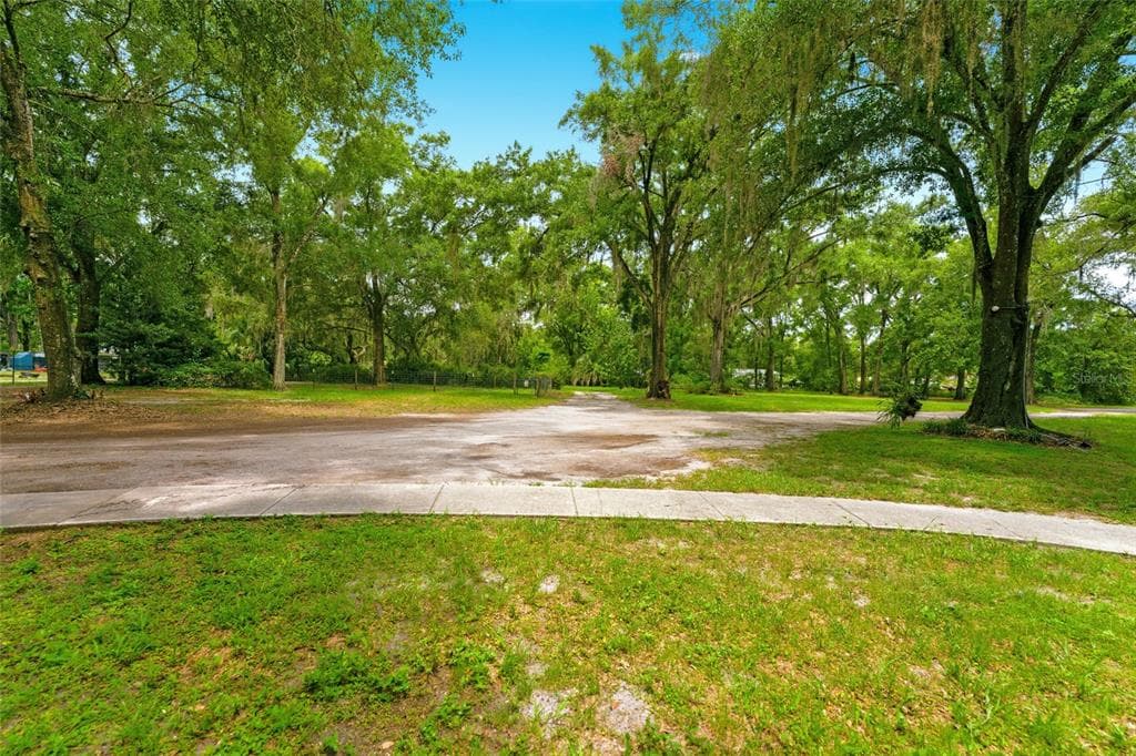 1444 CHESAPEAKE DRIVE photo 25