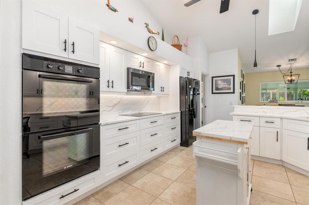 2829 LA MANCHA COURT photo 5