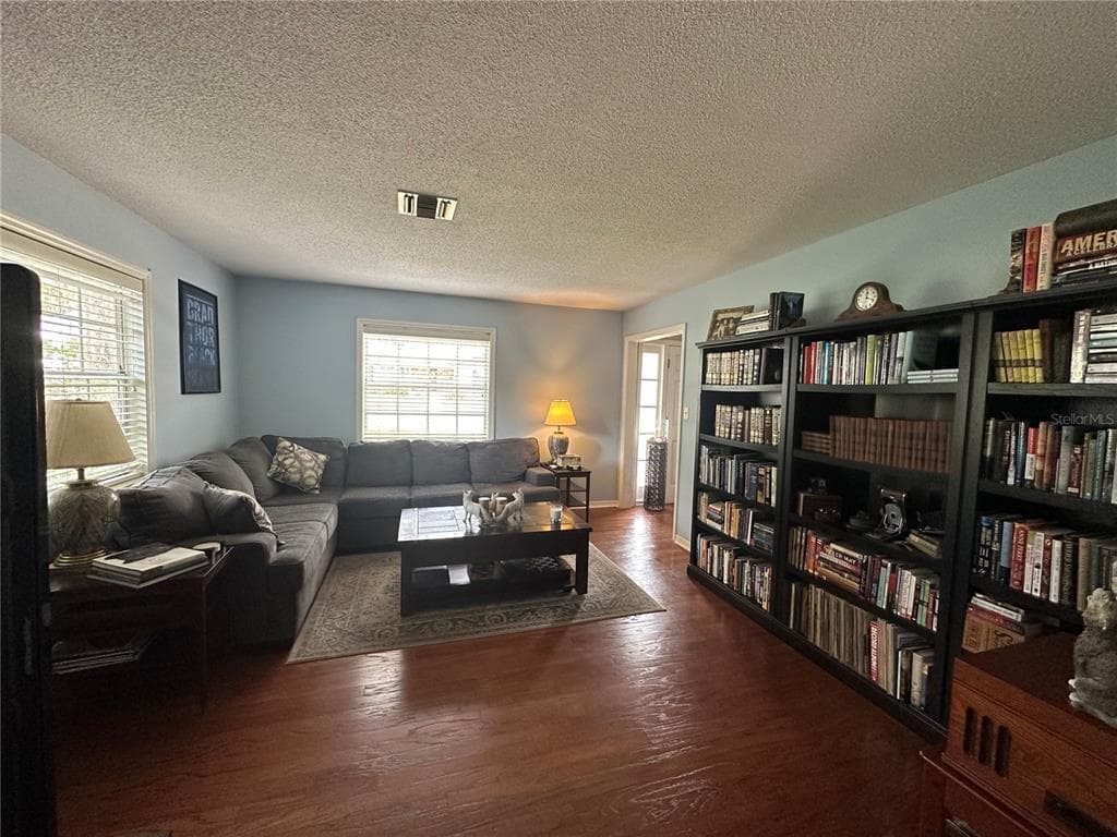 1105 S 9TH STREET 5