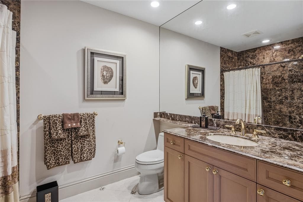 940 CAPE MARCO DRIVE 1905 photo 23