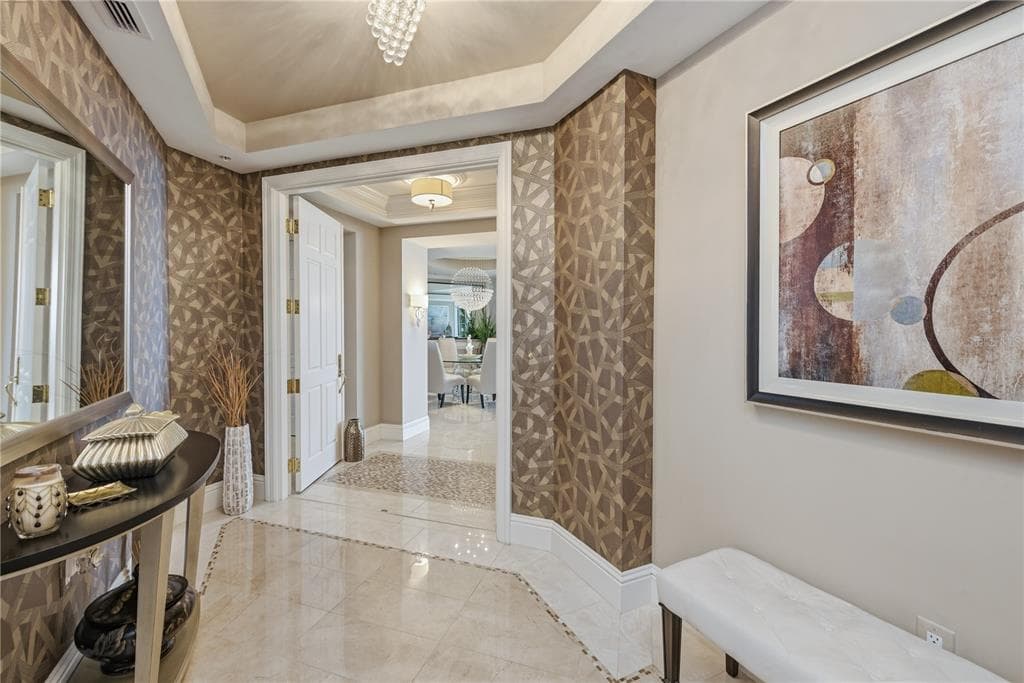 940 CAPE MARCO DRIVE 1905 photo 5