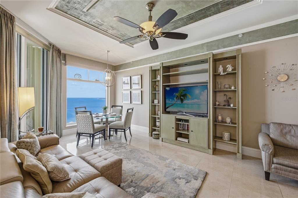 940 CAPE MARCO DRIVE 1905 photo 15