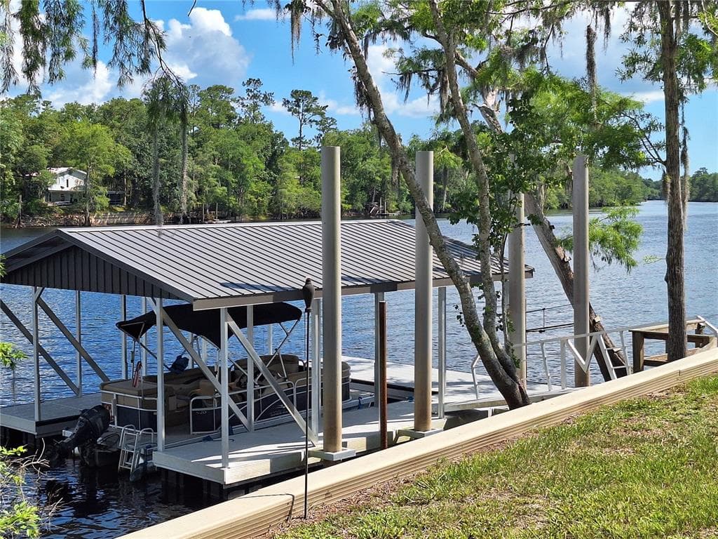 8213 RIVERVIEW ROAD photo 4