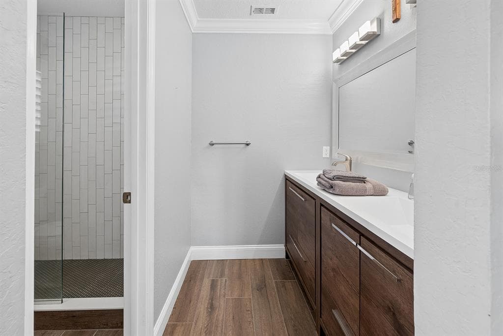 8213 RIVERVIEW ROAD photo 25