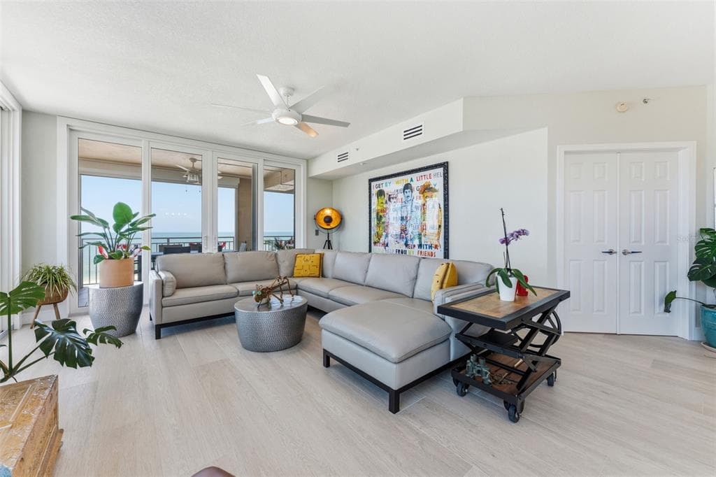 2 15TH AVENUE 401 photo 4