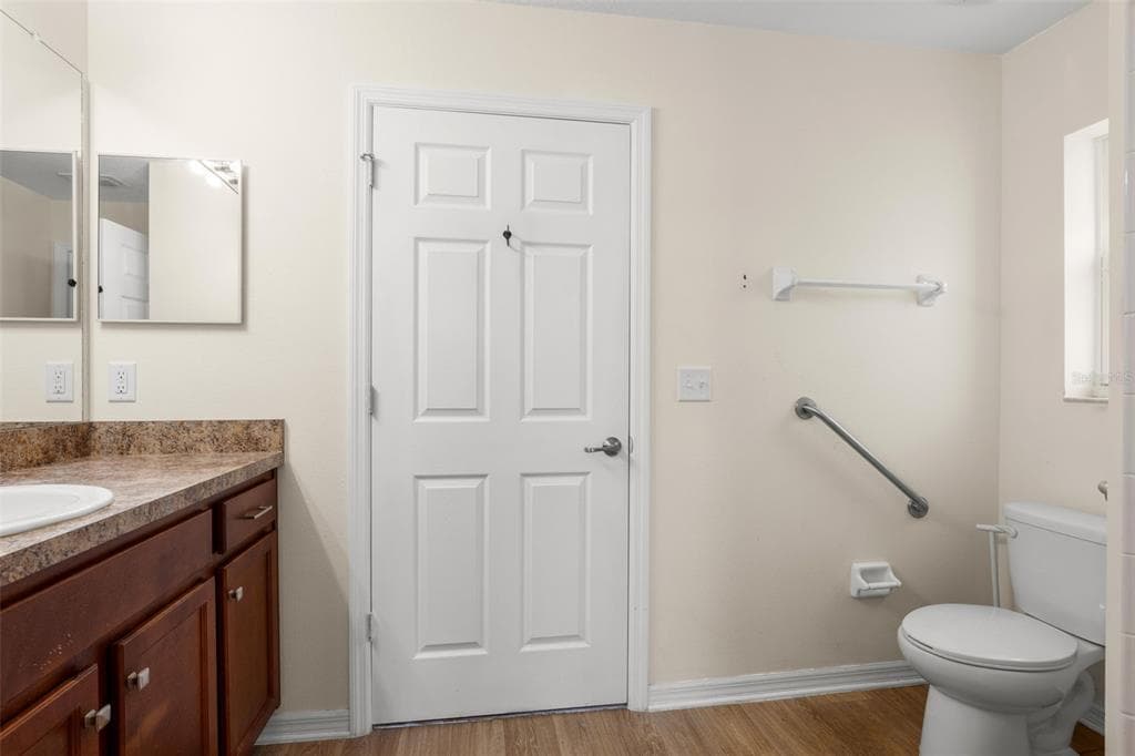 1550 BLOSSOM BAYOU CIRCLE photo 18