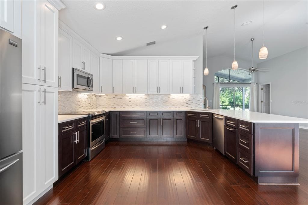 15 TANGLEWOOD COURT photo 13