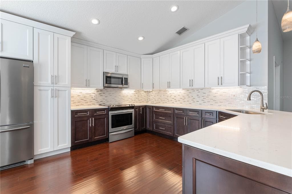 15 TANGLEWOOD COURT photo 15