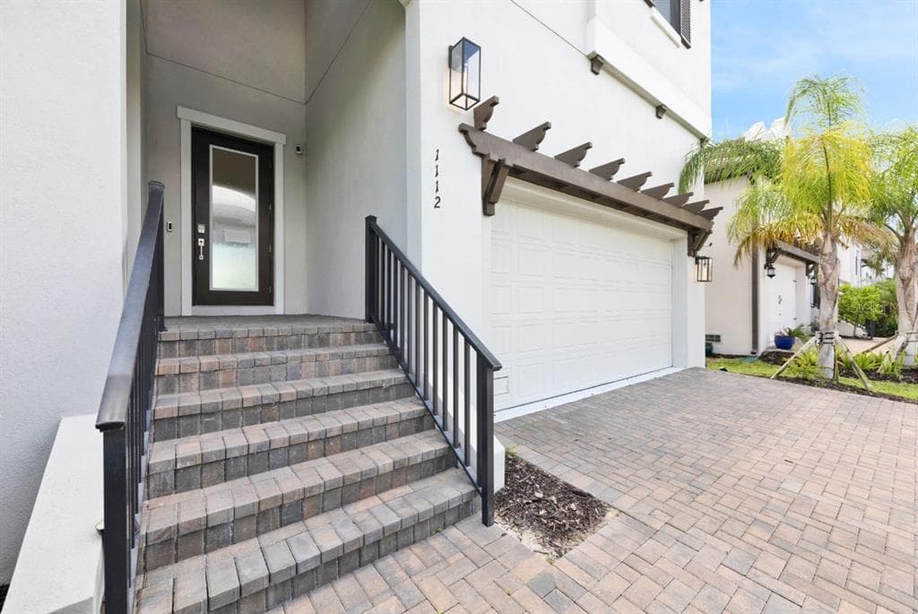 1112 SEAGRAPE DRIVE photo 2