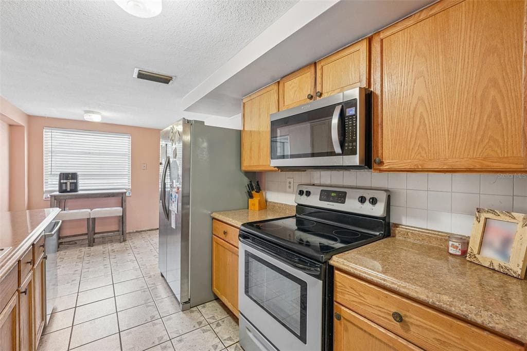 1133 GRAND BOULEVARD photo 6