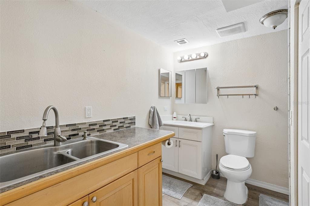 1133 GRAND BOULEVARD photo 11