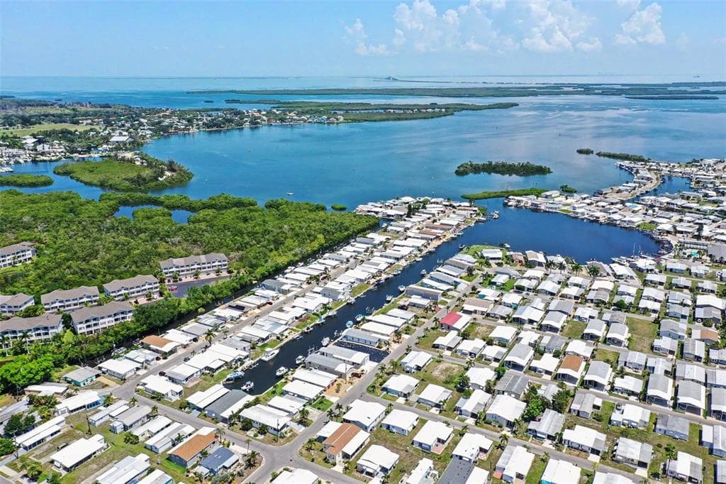 226 BIMINI DRIVE photo 12