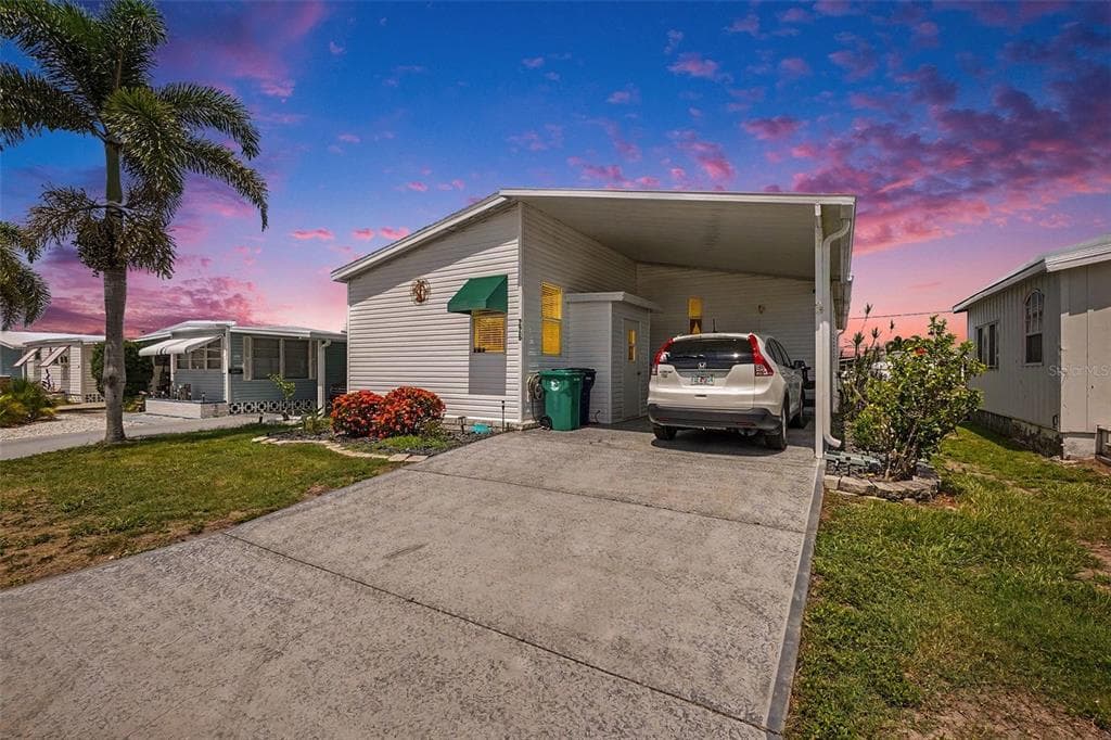 226 BIMINI DRIVE photo 1