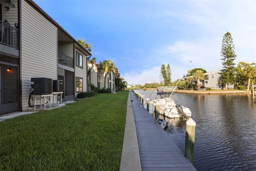358 MOORINGS COVE DRIVE 4B photo 22