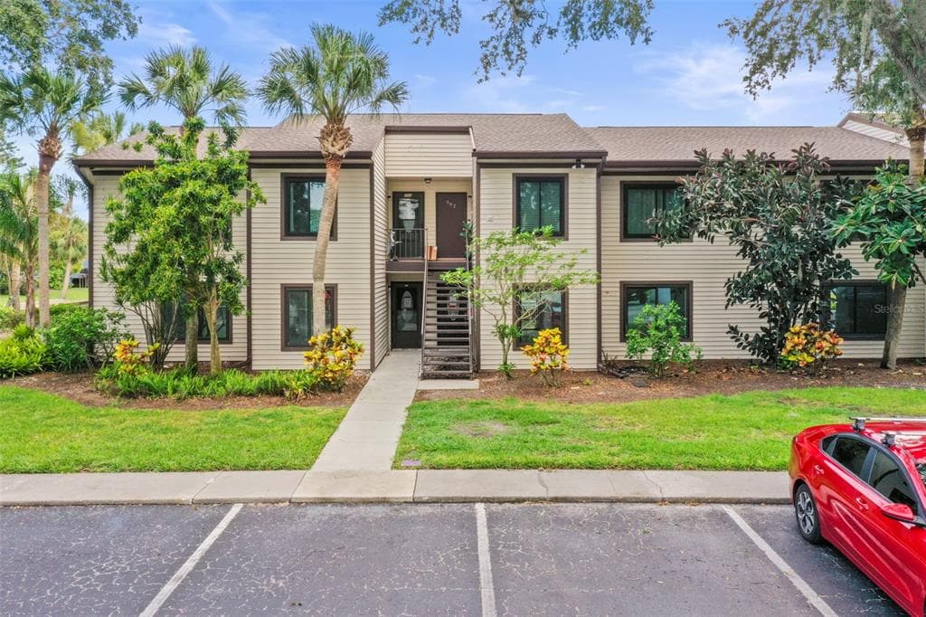 358 MOORINGS COVE DRIVE 4B photo 3