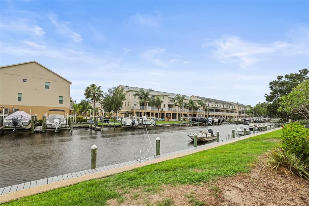 358 MOORINGS COVE DRIVE 4B photo 24